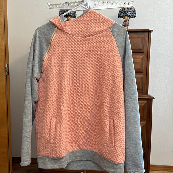 WOMANS YOUBOYA HOODIE SIZE 2Xl GRAY/PEACH COLOR - Picture 1 of 2